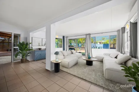 Property photo of 10 Coral Close Woree QLD 4868