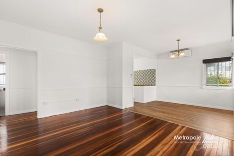 Property photo of 19 Macklin Street Holland Park QLD 4121