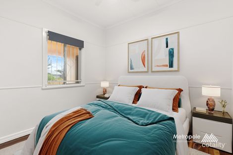 Property photo of 19 Macklin Street Holland Park QLD 4121