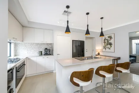 Property photo of 139 Nicholas Road Hocking WA 6065