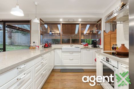 Property photo of 12 Waintree Court Endeavour Hills VIC 3802