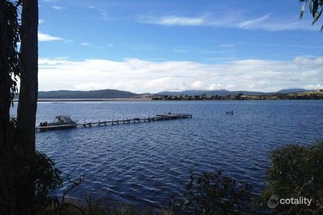 Property photo of 138 Bay Road Boomer Bay TAS 7177