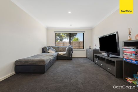 Property photo of 2 Burswood Circuit Harkness VIC 3337