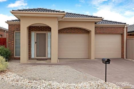 2/20 San Sebastian Dr, Point Cook, VIC 3030