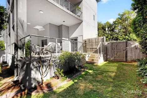 Property photo of 2/213 Pickering Street Enoggera QLD 4051