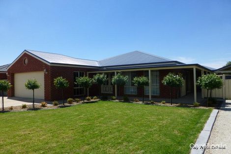 Property photo of 14 Brenton Avenue Echuca VIC 3564