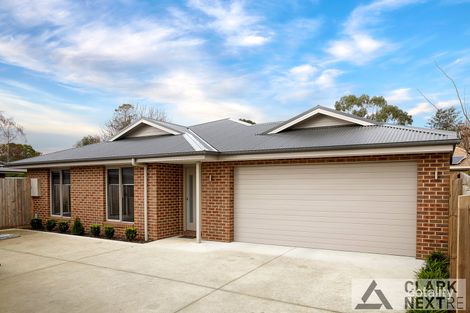 Property photo of 2/4 Albert Road Drouin VIC 3818