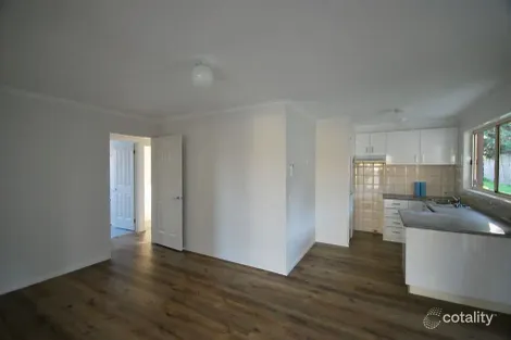 Property photo of 8 Tilbury Court Cranbourne East VIC 3977