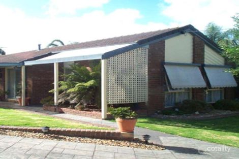 17 Munday Ct, Skye, VIC 3977