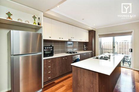 Property photo of 2 Salamander Terrace Shepparton VIC 3630
