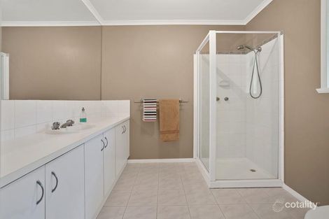 Property photo of 39 Postregna Way Skye VIC 3977