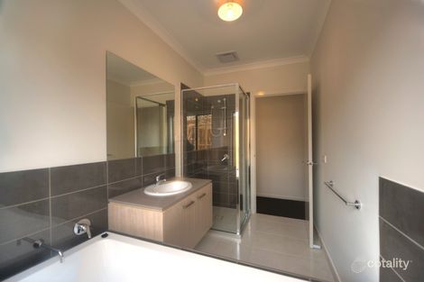 Property photo of 16 Brinkerhoff Crescent Point Cook VIC 3030