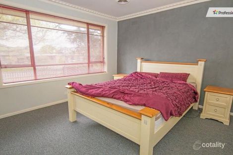 Property photo of 32 First Avenue Melton South VIC 3338