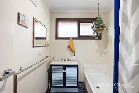 Property photo of 11 Harverson Drive Rosebud VIC 3939
