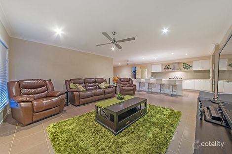 Property photo of 35 Higgs Circuit Wynnum West QLD 4178