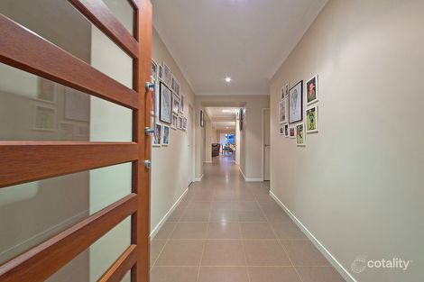 Property photo of 35 Higgs Circuit Wynnum West QLD 4178