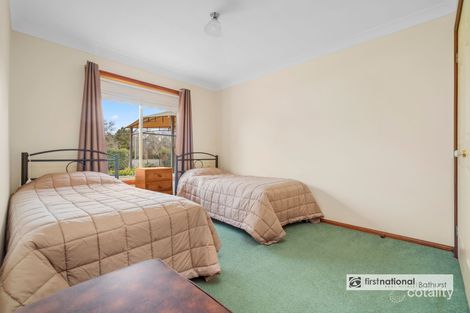 Property photo of 3 Graham Drive Kelso NSW 2795