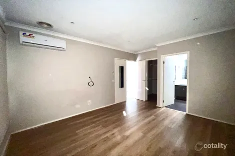 Property photo of 29 Holly Green Circuit Truganina VIC 3029