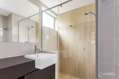 Property photo of 8/25 Vincent Street Indooroopilly QLD 4068