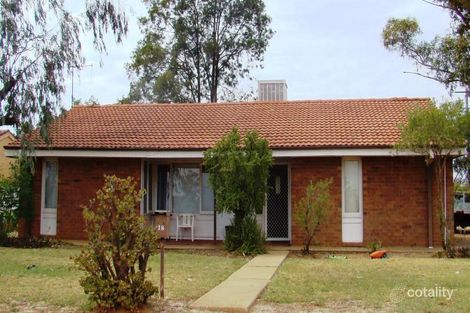 2 Harris St, Trangie, NSW 2823