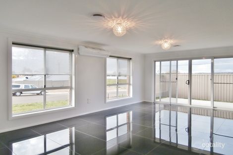 Property photo of 17 Cooper Crescent Gormans Hill NSW 2795