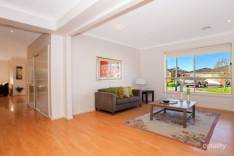 Property photo of 10 Lambie Way Roxburgh Park VIC 3064
