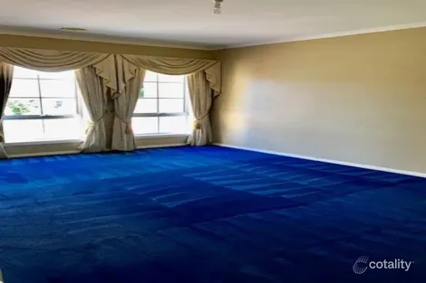 Property photo of 26 Glenelg Boulevard Taylors Hill VIC 3037