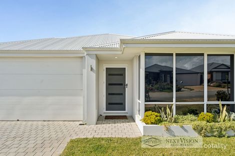 11 Melbourne Loop, Hammond Park, WA 6164