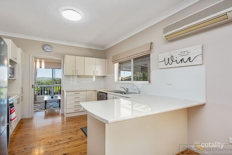 Property photo of 4 Timbertop Road Glen Oak NSW 2320