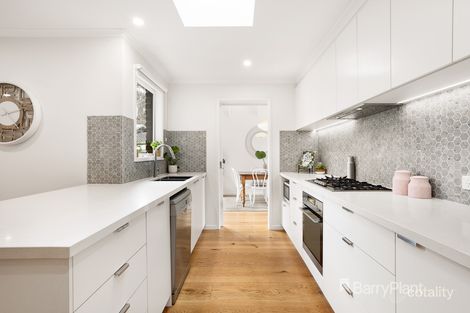 Property photo of 4 Moola Place Eltham VIC 3095