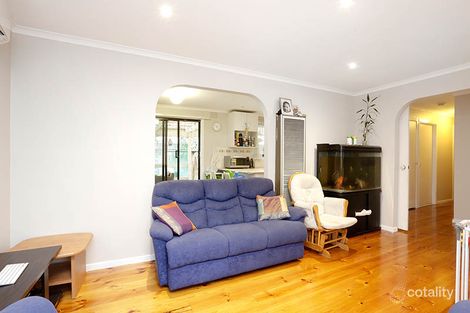 Property photo of 2 Mossgiel Park Drive Endeavour Hills VIC 3802