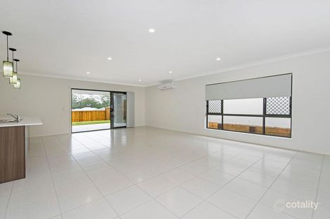 Property photo of 30 Looby Crescent Pimpama QLD 4209