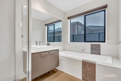 Property photo of 275 Newbury Boulevard Craigieburn VIC 3064