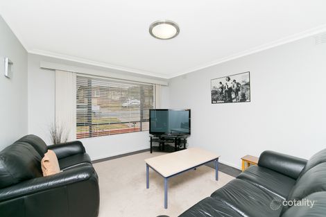 Property photo of 16 Hillbar Rise Karabar NSW 2620