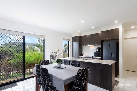Property photo of 11 Doonhamer Place Clyde North VIC 3978