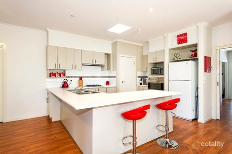 Property photo of 18 Mount Eccles Way South Morang VIC 3752