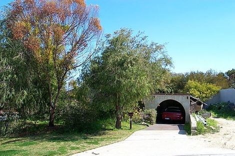 15 Hickory Rd, Quinns Rocks, WA 6030