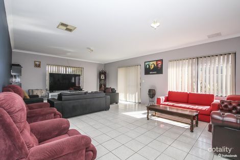 Property photo of 51 Sheffield Road Wattle Grove WA 6107