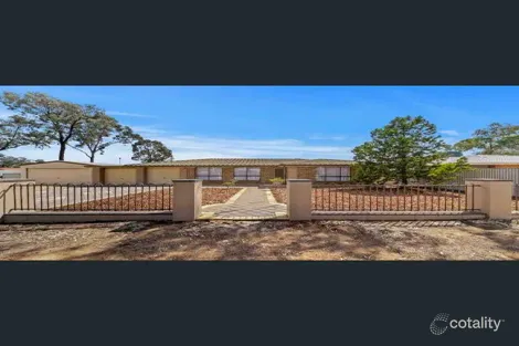 2 Caloundra Dr, Paralowie, SA 5108
