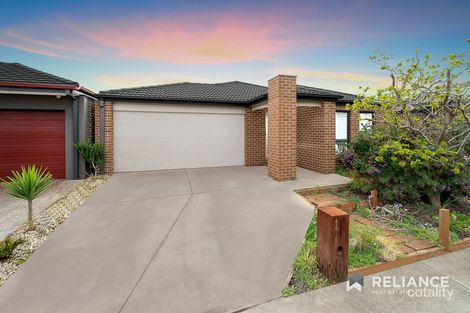 Property photo of 17 Freemont Circuit Truganina VIC 3029