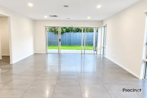 Property photo of 29 Bianca Crescent Greenvale VIC 3059