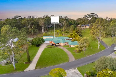 Property photo of 10 Ewingar Court Helensvale QLD 4212