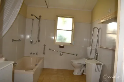 Property photo of 32 Thistle Street Blackall QLD 4472