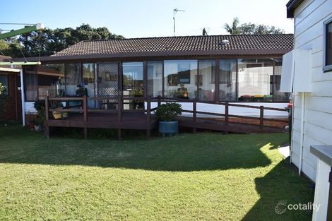 Property photo of 41 Currawong Crescent South West Rocks NSW 2431