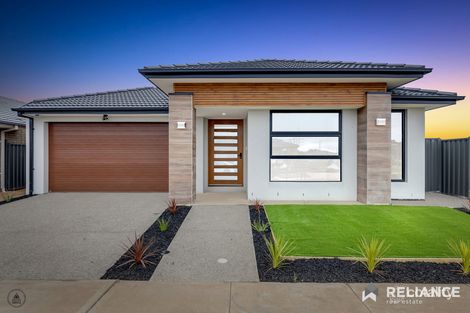 28 Unison Cct, Strathtulloh, VIC 3338