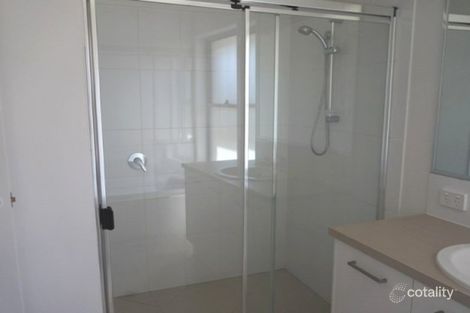 Property photo of 18 Seagull Boulevard Kirkwood QLD 4680