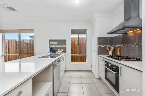 Property photo of 49 Carlyle Crescent Clyde North VIC 3978