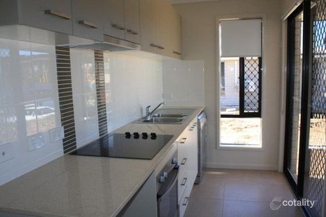 Property photo of 3 Eucalyptus Place Walloon QLD 4306