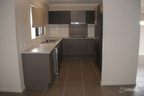 Property photo of 23 Franklin Drive Mount Louisa QLD 4814