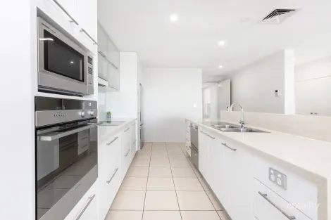 Property photo of 21/625 Esplanade Urangan QLD 4655